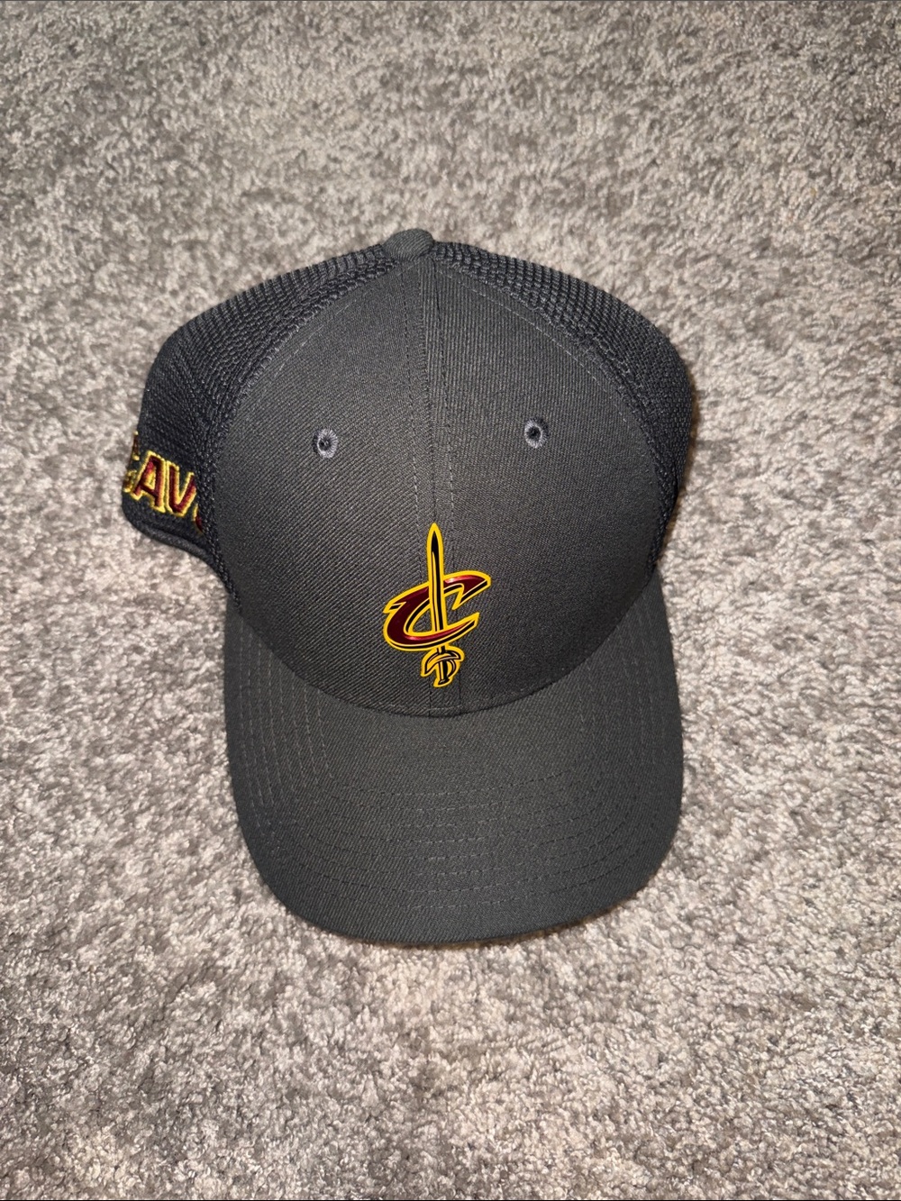 Cleveland Cavaliers Black Mesh Back Cap with Team Logo